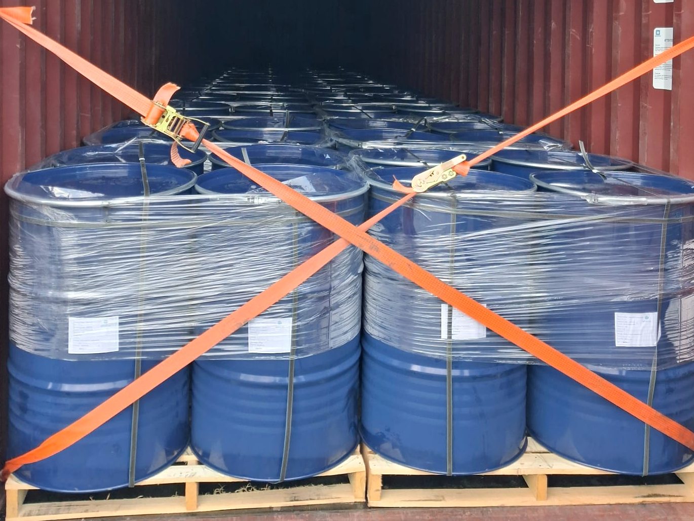 Bulk packaging · blue drums